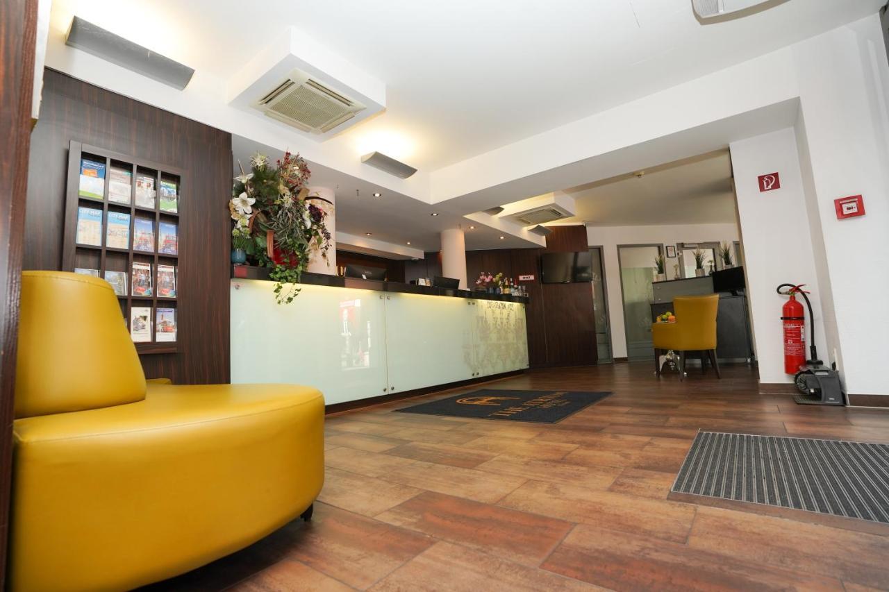 Hotel The Atrium 4*